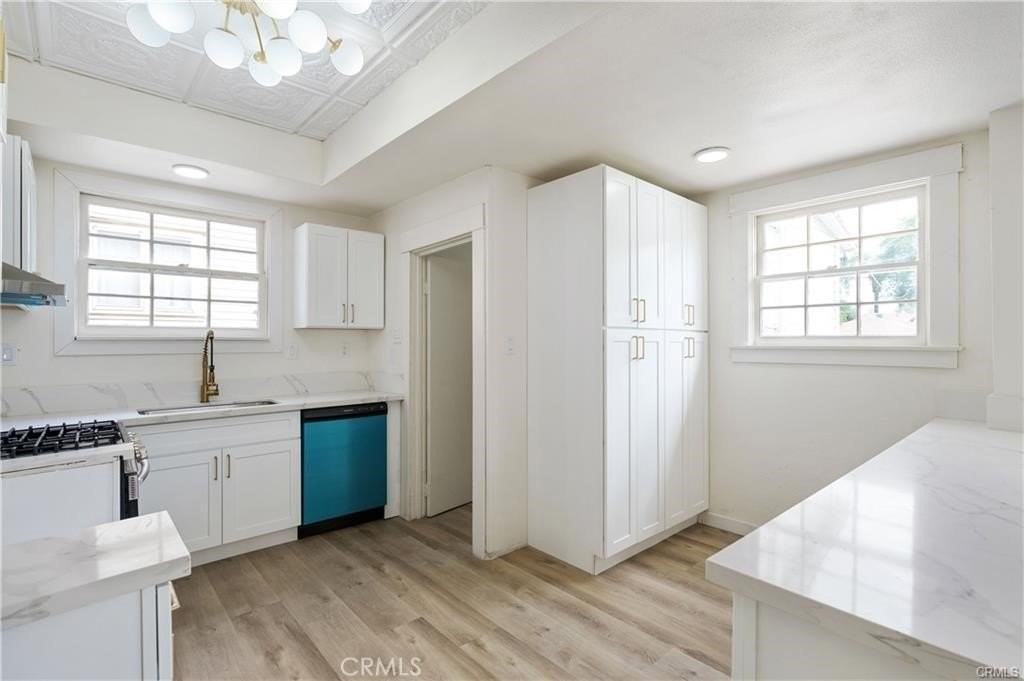 4415 12th St - Photo 5 of 41