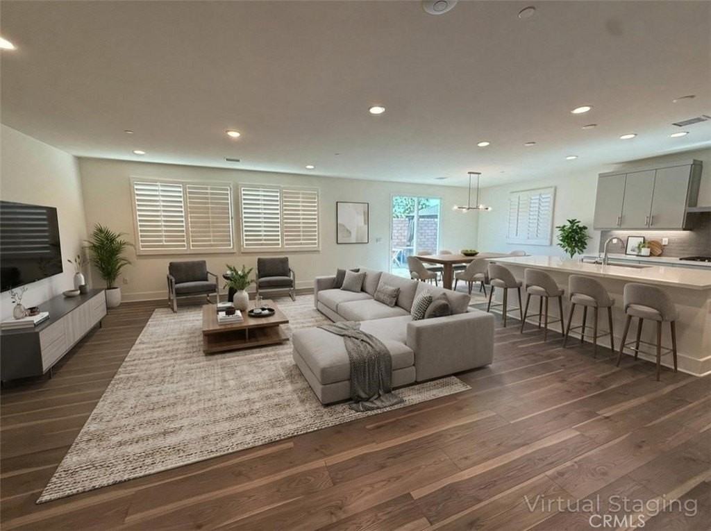 30339 Roebuck Ct - Photo 2 of 18