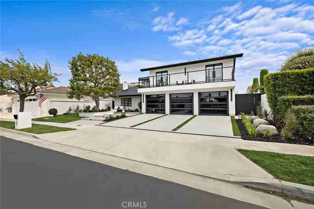 6 Monterey Cir - Photo 3 of 50