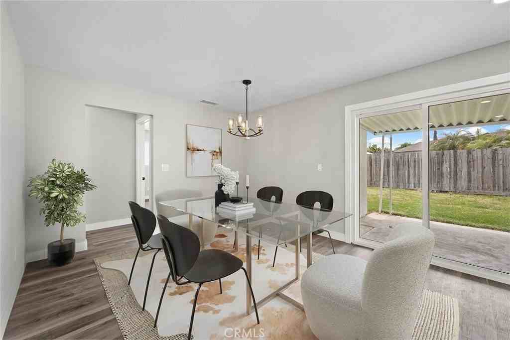 5032 E Holbrook St - Photo 7 of 24