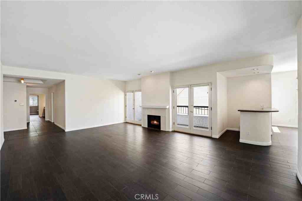 4313 Van Nuys Blvd #203 - Photo 5 of 34