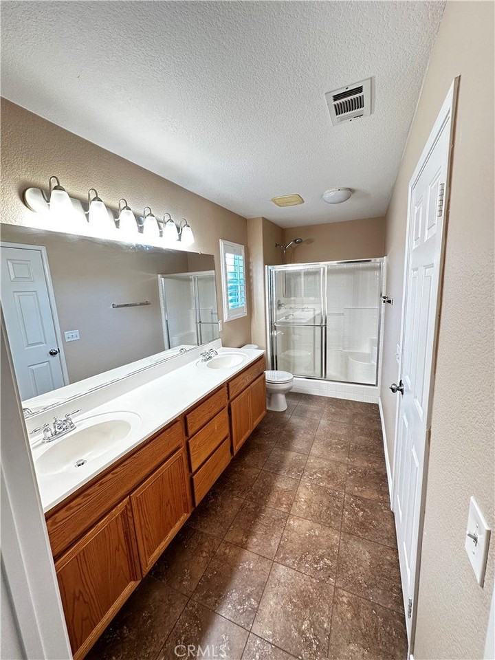 38086 Talavera Ct - Photo 3 of 10