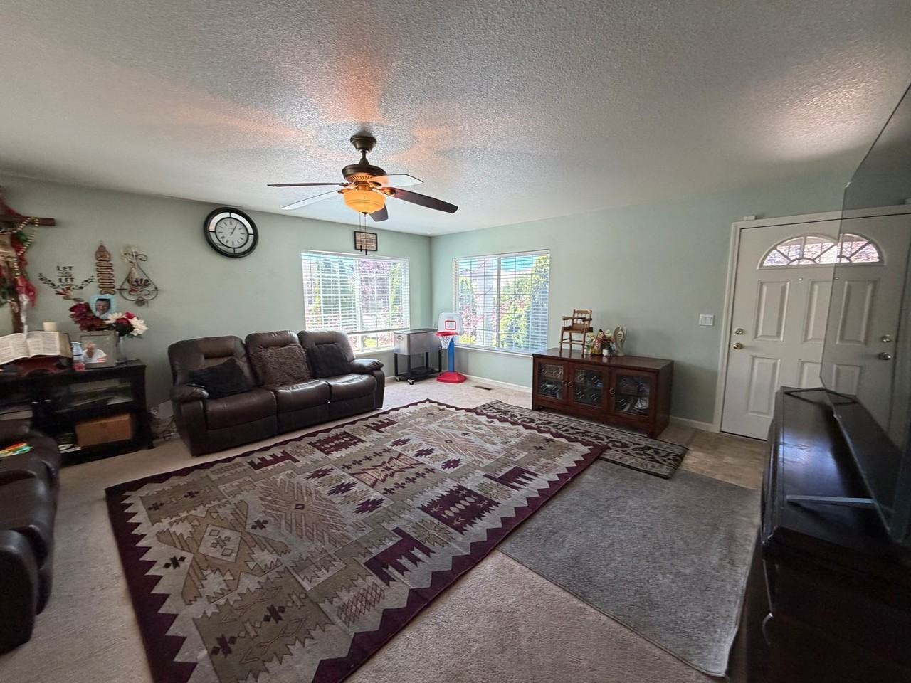18210 Pin Oak Ct - Photo 3 of 27