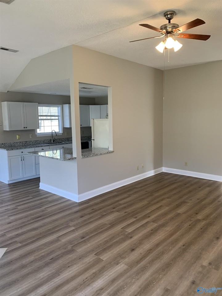 133 Sweet Hollow Way Nw - Photo 4 of 14
