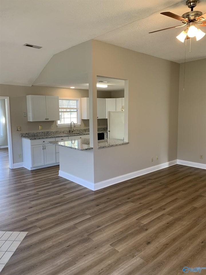 133 Sweet Hollow Way Nw - Photo 5 of 14