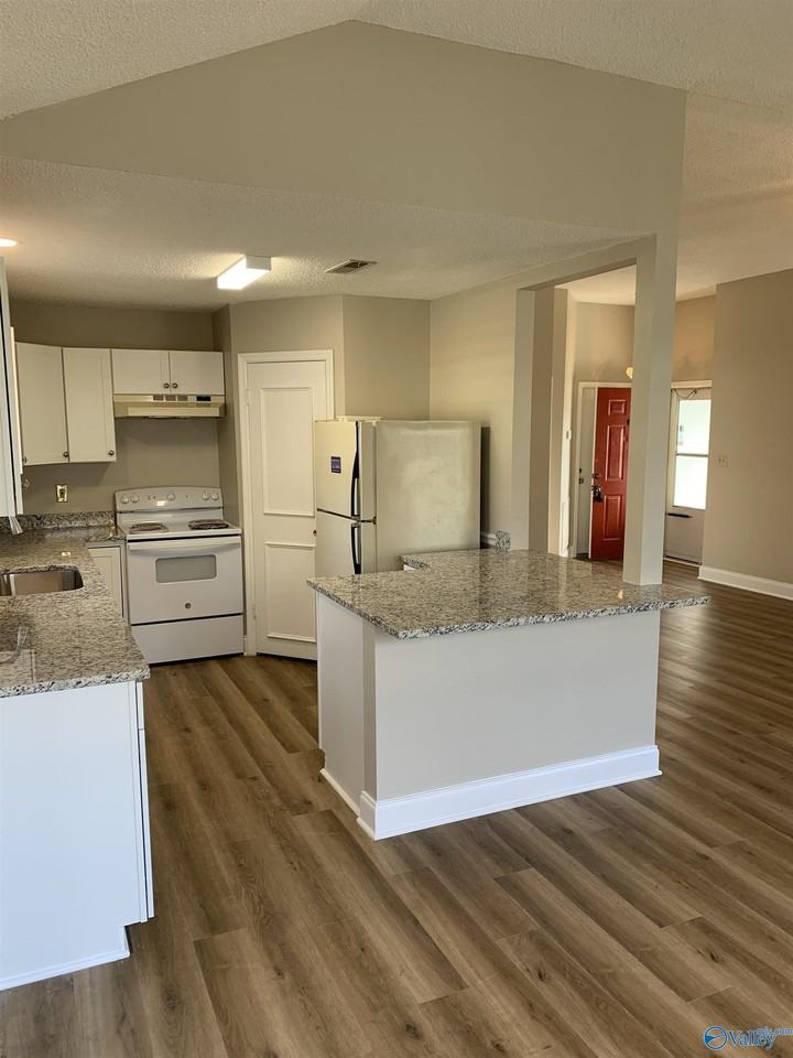 133 Sweet Hollow Way Nw - Photo 6 of 14