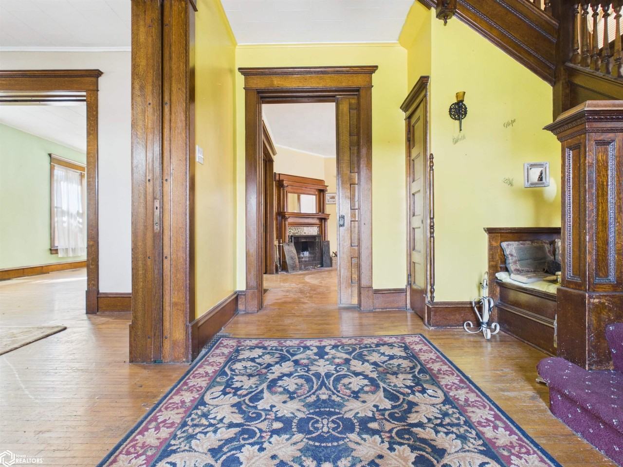 1028 Exchange St - Photo 2 of 18
