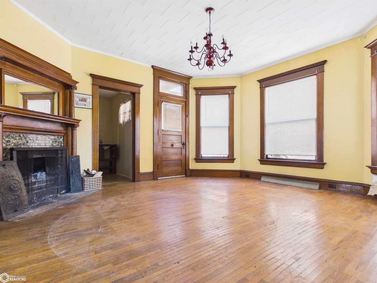 1028 Exchange St - Photo 7 of 18