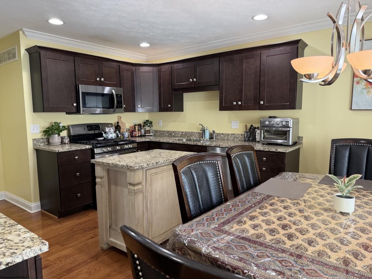 309 Sonoma Way - Photo 2 of 29