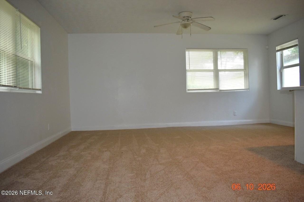 2968 Green St - Photo 3 of 12