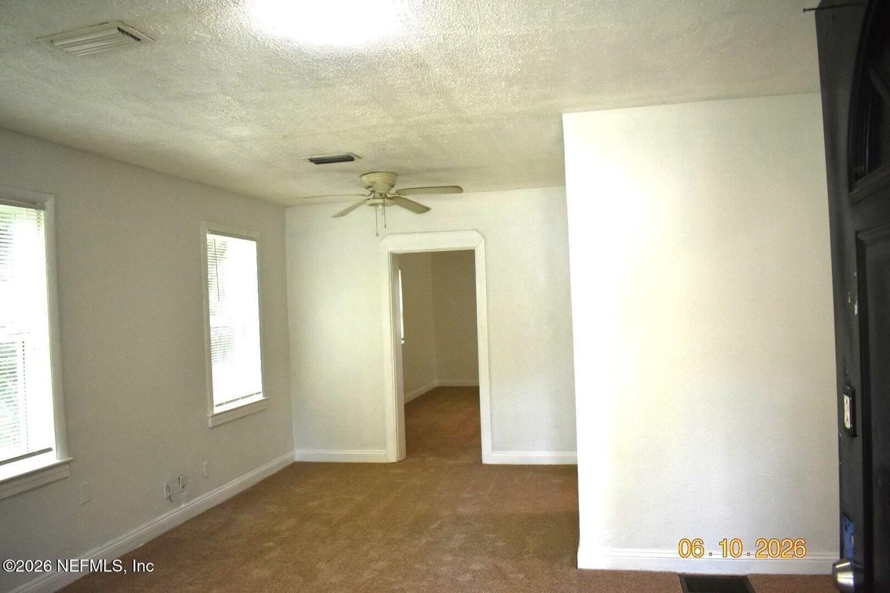 2968 Green St - Photo 6 of 12