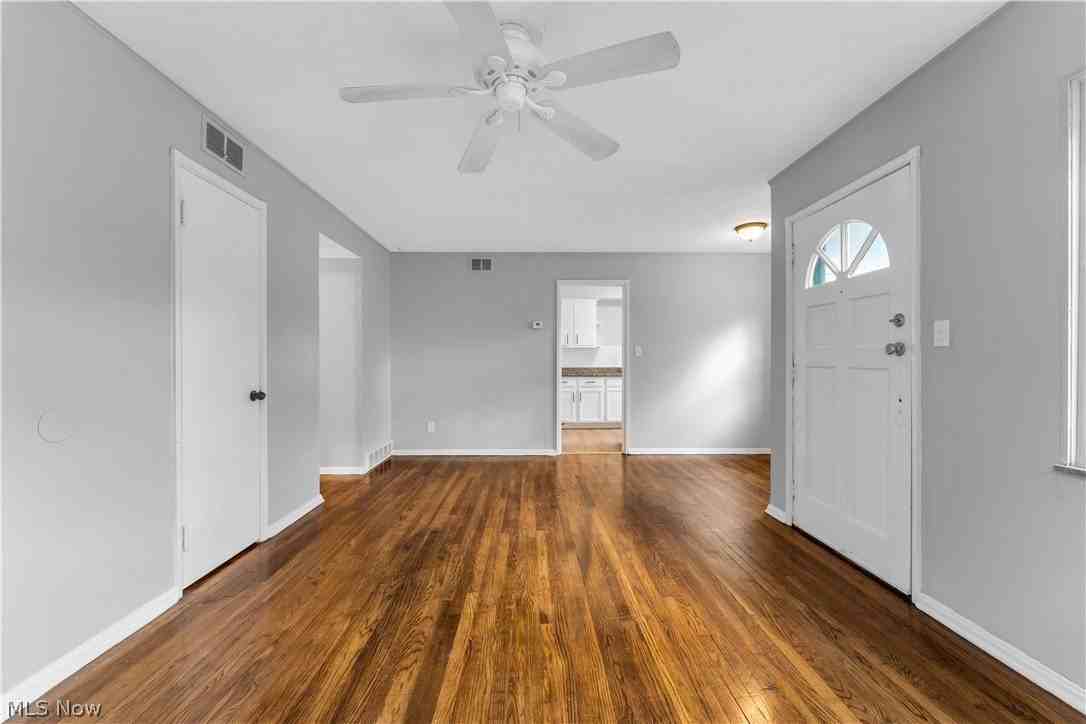 13514 Emery Ave - Photo 5 of 20