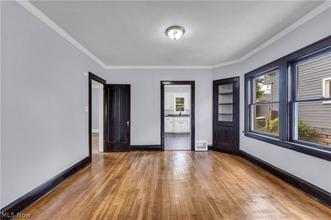 5246 Joseph St - Photo 6 of 25