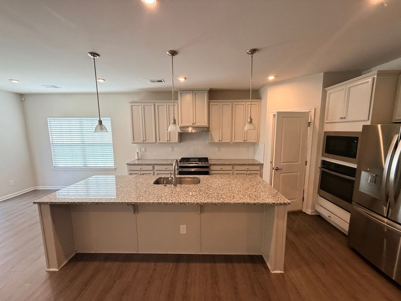 1209 Hinson Forest Rd - Photo 3 of 41