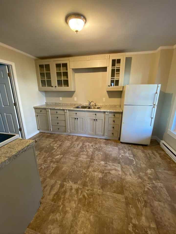 73 Maple St - Photo 5 of 7