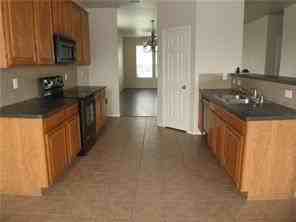 1411 Bankston Dr - Photo 2 of 5
