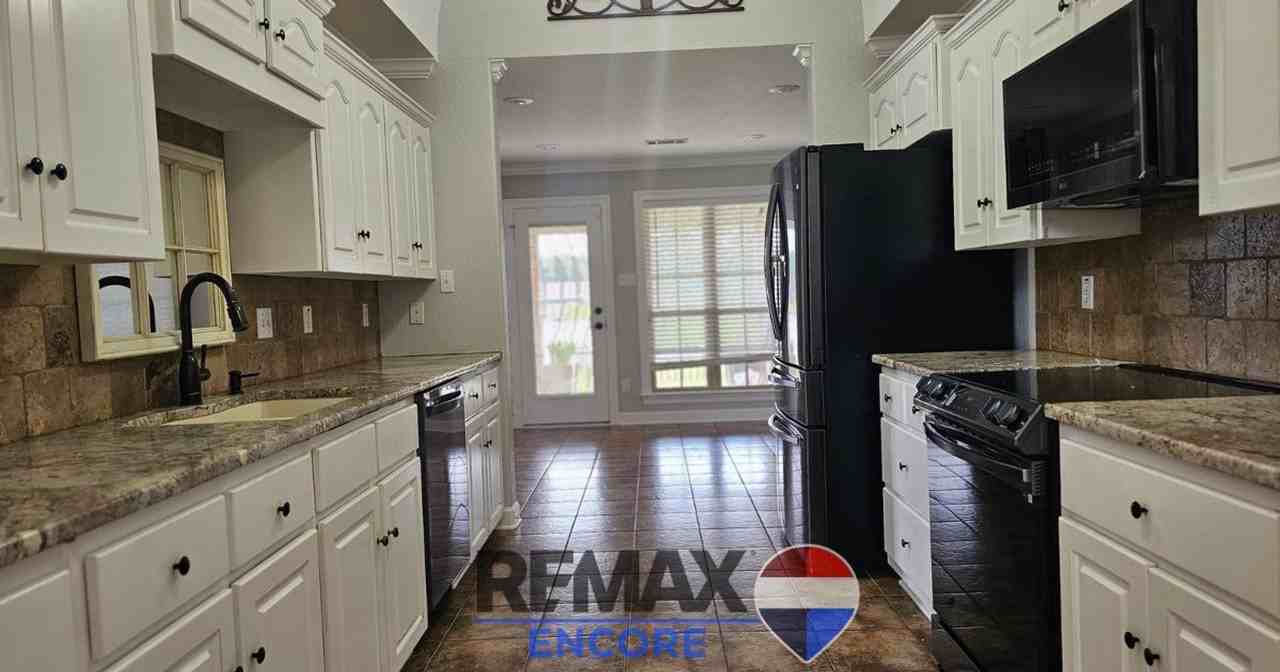 90 Lakeland Dr - Photo 4 of 13