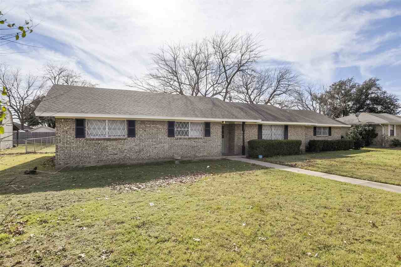 105 Stiles Dr - Photo 3 of 32