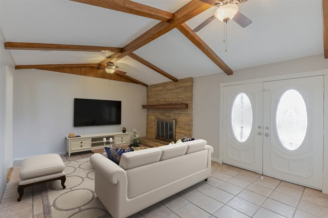 105 Stiles Dr - Photo 6 of 32