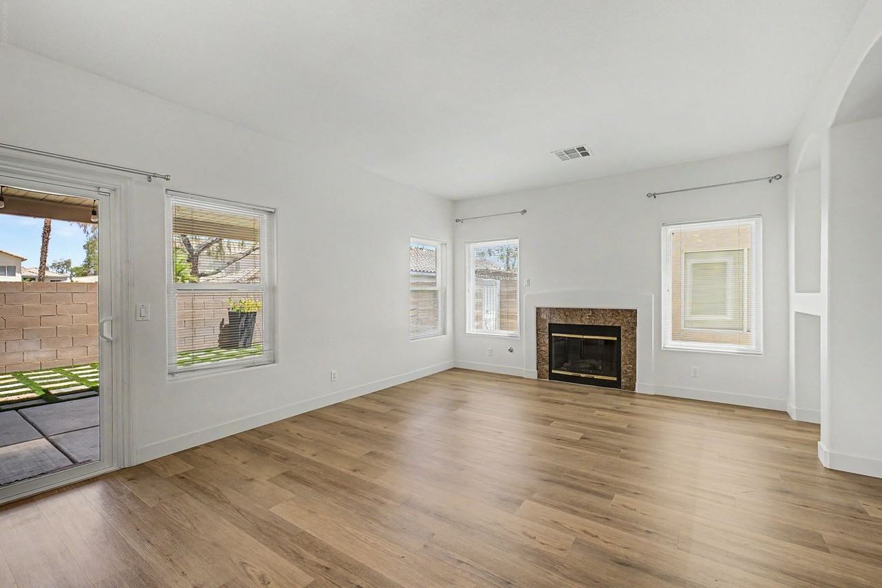 1078 Little Rock Way - Photo 7 of 28