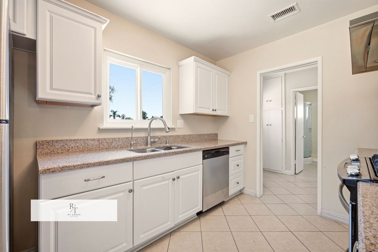 1225 W Glenmere St - Photo 6 of 37