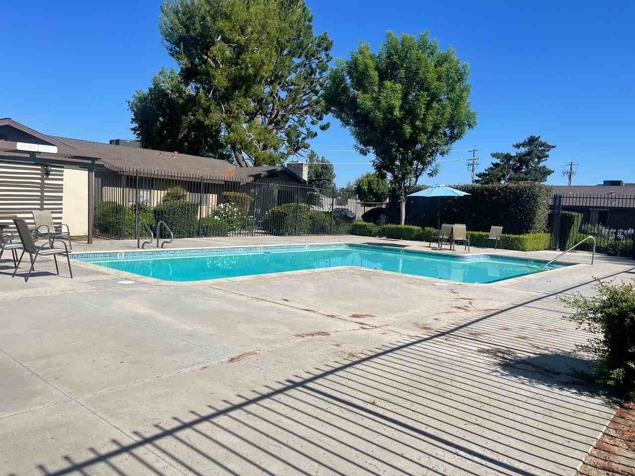 4800 Treanna Ave #6B - Photo 2 of 8