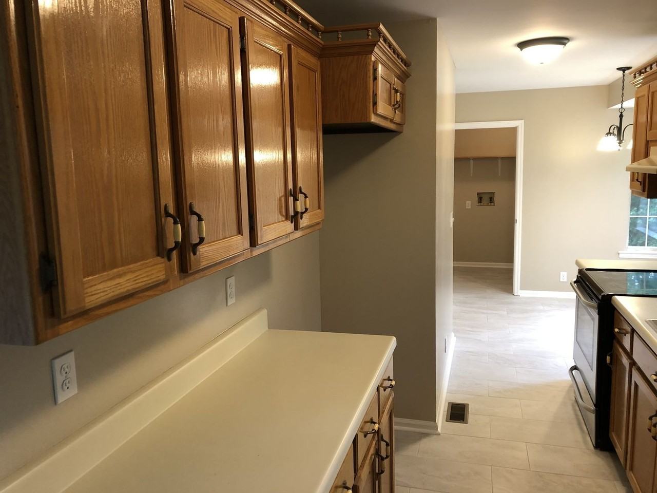 314 Castlewood Dr - Photo 4 of 20