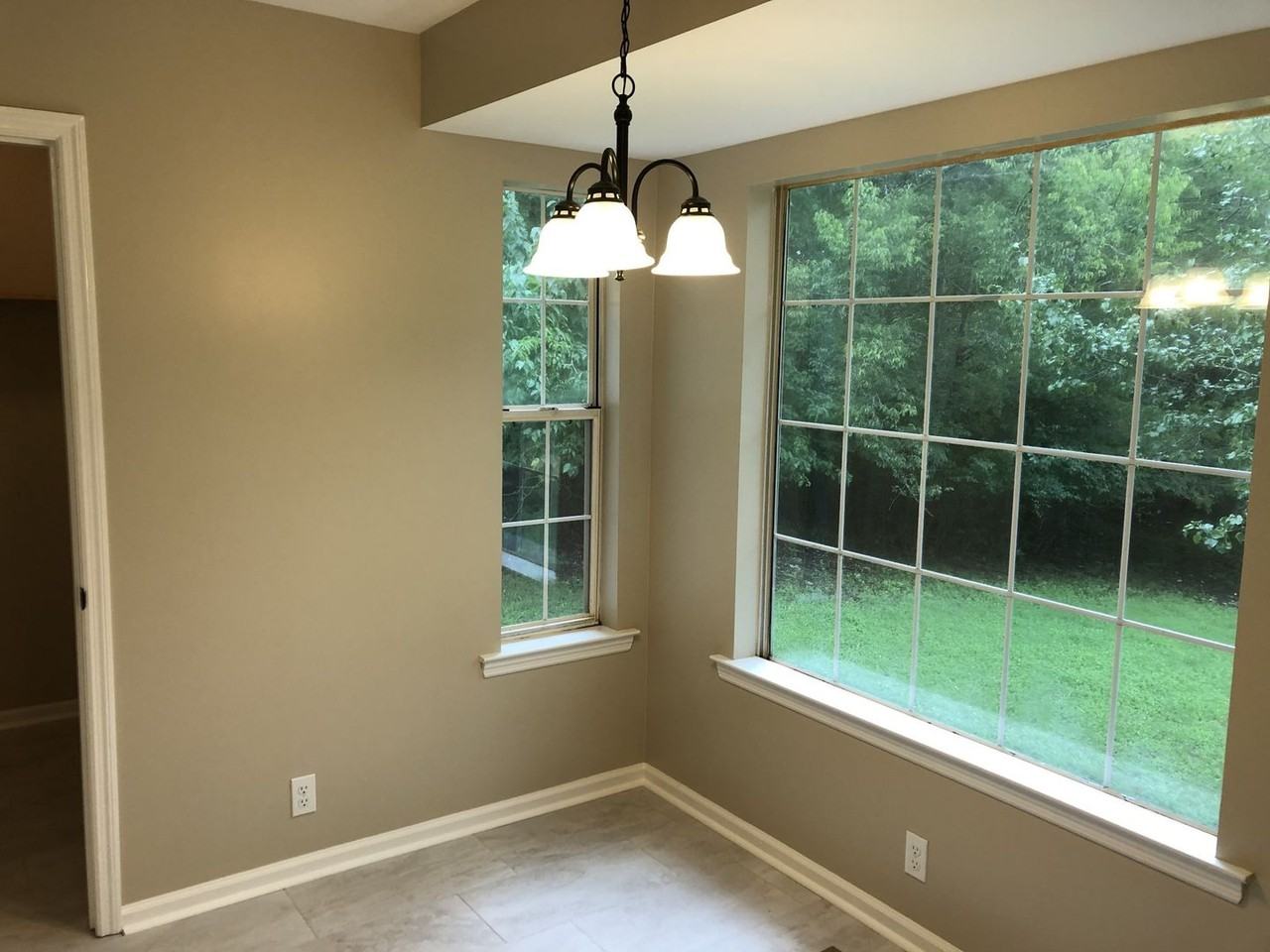 314 Castlewood Dr - Photo 5 of 20