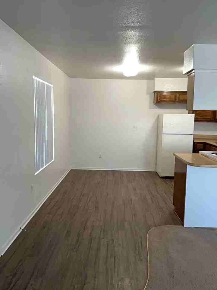 Creekside Apartments - Photo 6 of 41