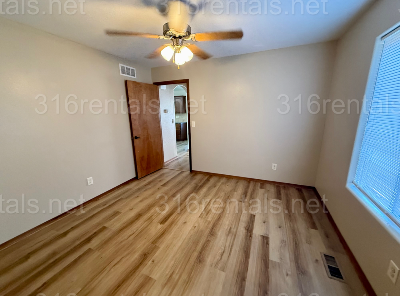 2332 S Goebel Cir - Photo 5 of 10