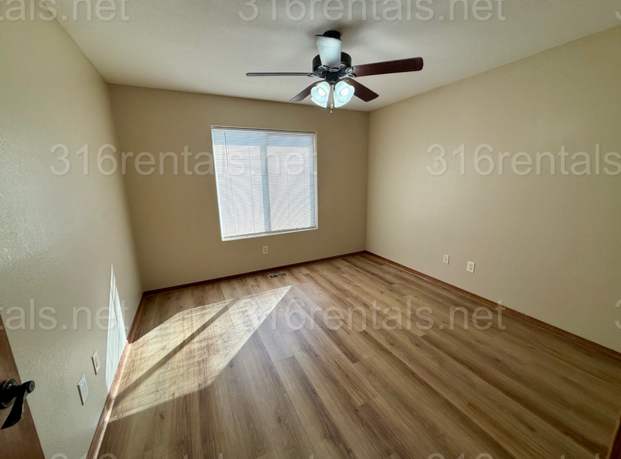 2332 S Goebel Cir - Photo 6 of 10