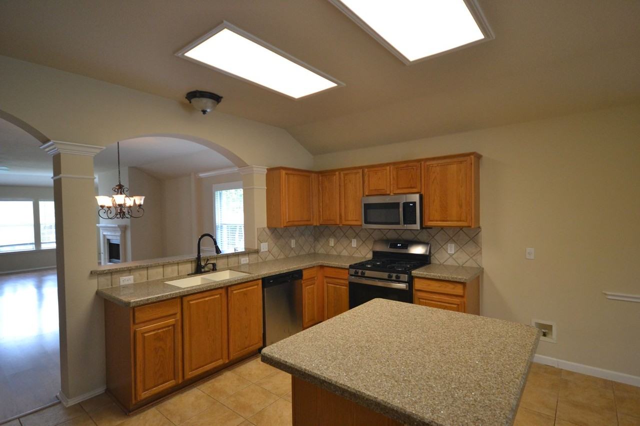 1803 Warwick Cv - Photo 7 of 28