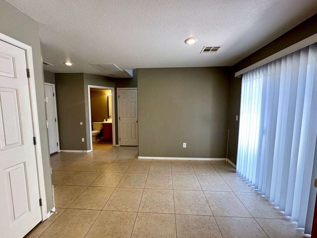 9362 Boulder Opal Ave - Photo 6 of 21