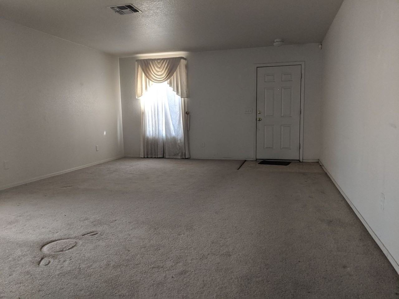 6292 S Avenue De La Chandelle - Photo 4 of 17