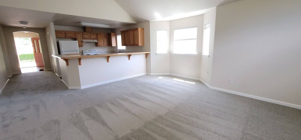 2932 Matt Dr - Photo 3 of 20