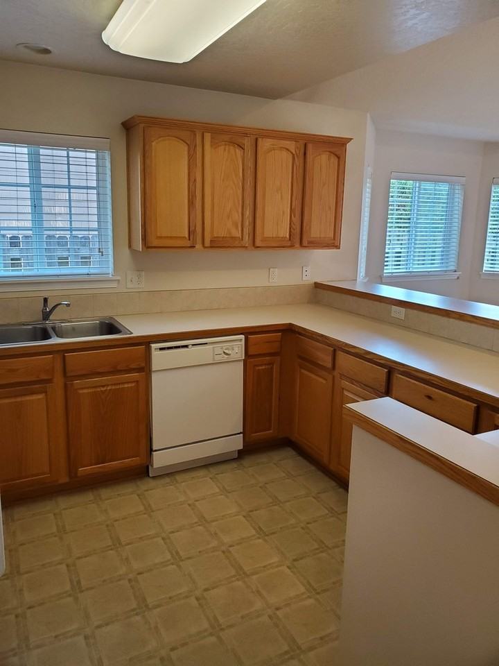 2932 Matt Dr - Photo 7 of 20