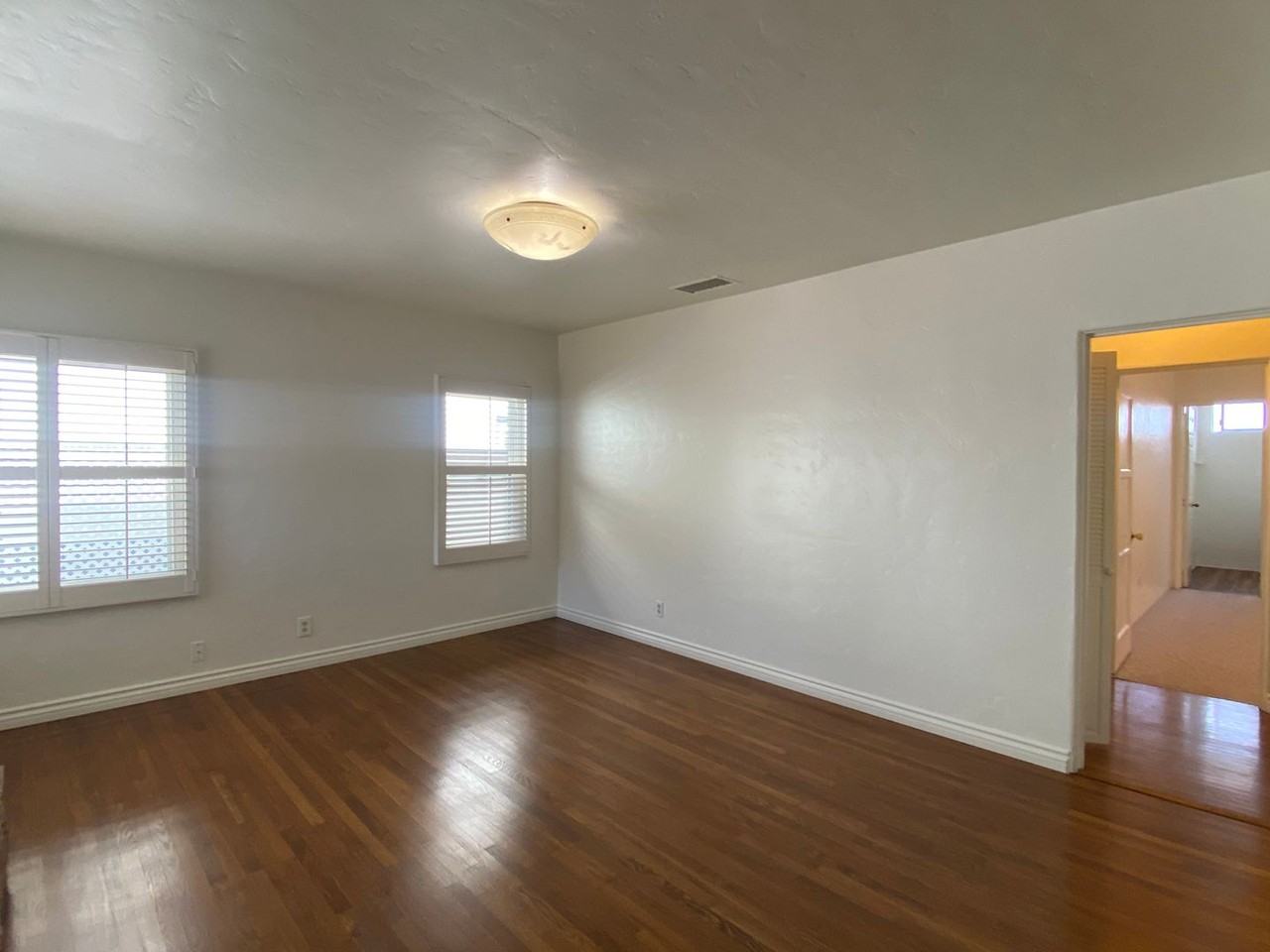 828 Avalon Ct - Photo 5 of 16