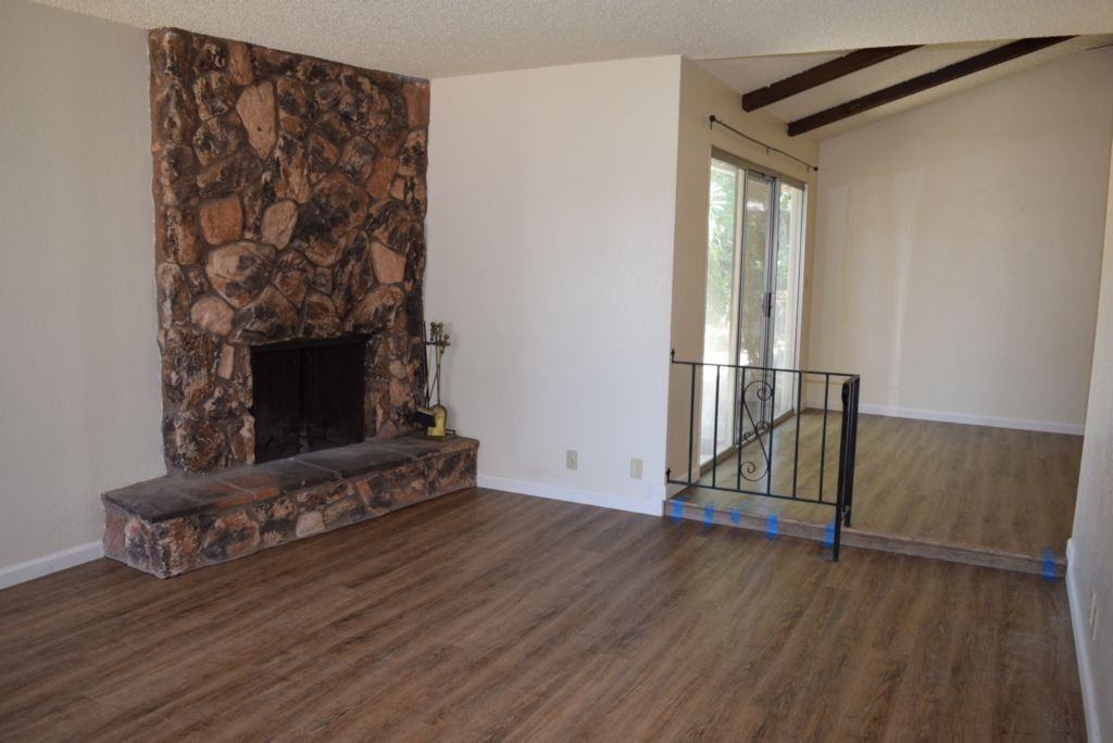 6051 Roloff Way - Photo 3 of 18