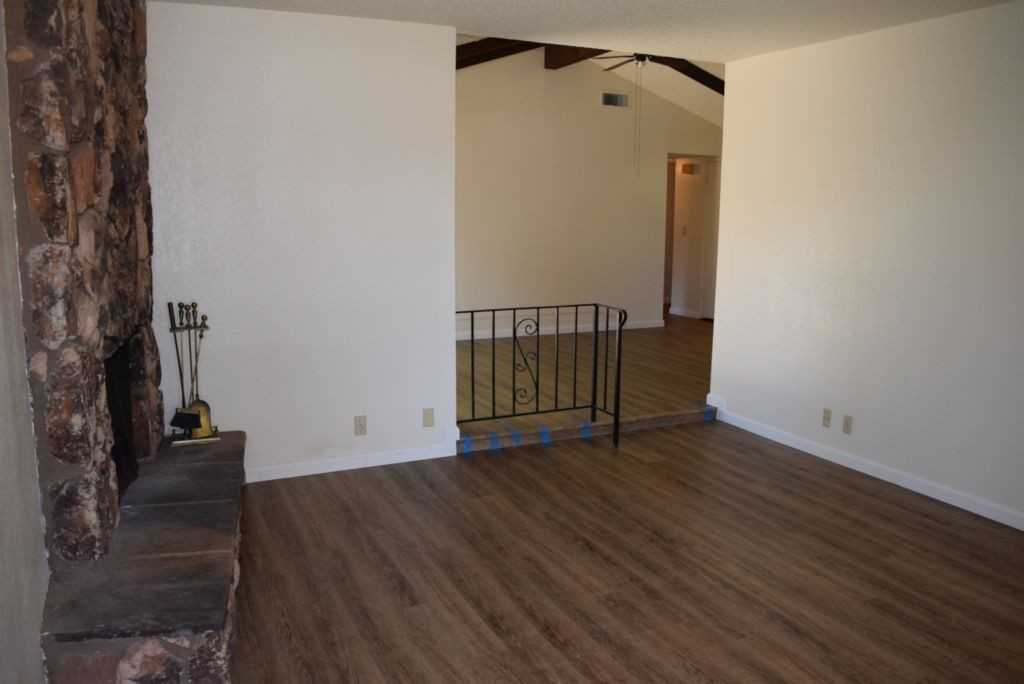6051 Roloff Way - Photo 4 of 18