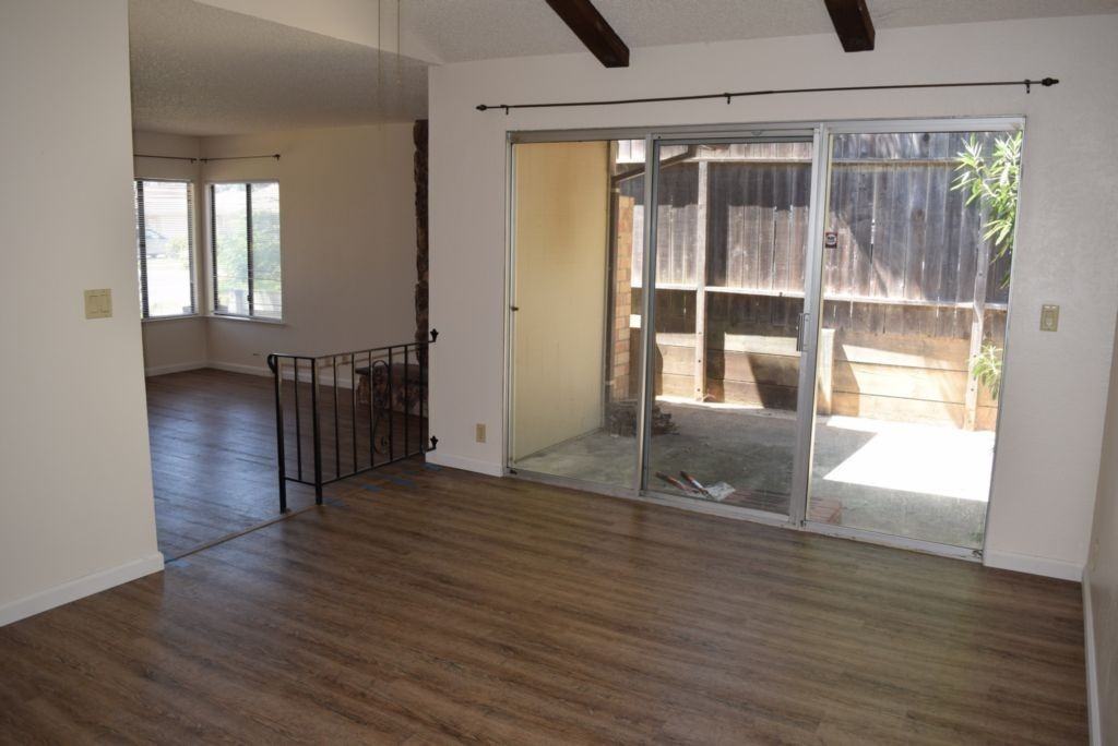 6051 Roloff Way - Photo 6 of 18