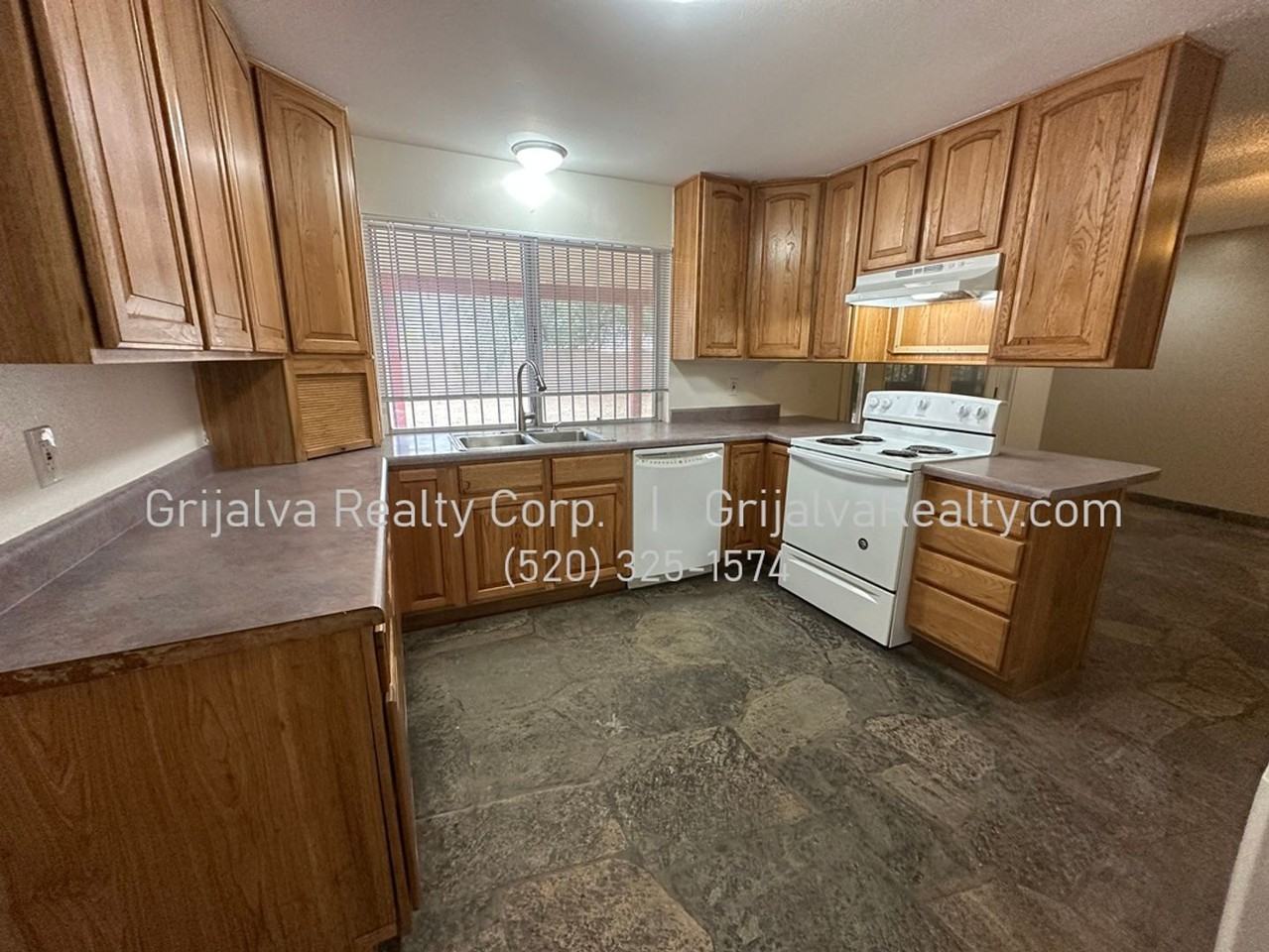 3505 W Alana Ln - Photo 4 of 17