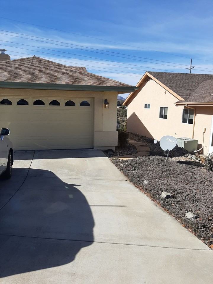 2424 N Leah Ln - Photo 3 of 26