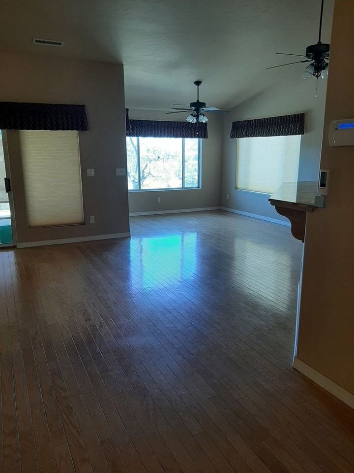 2424 N Leah Ln - Photo 6 of 26