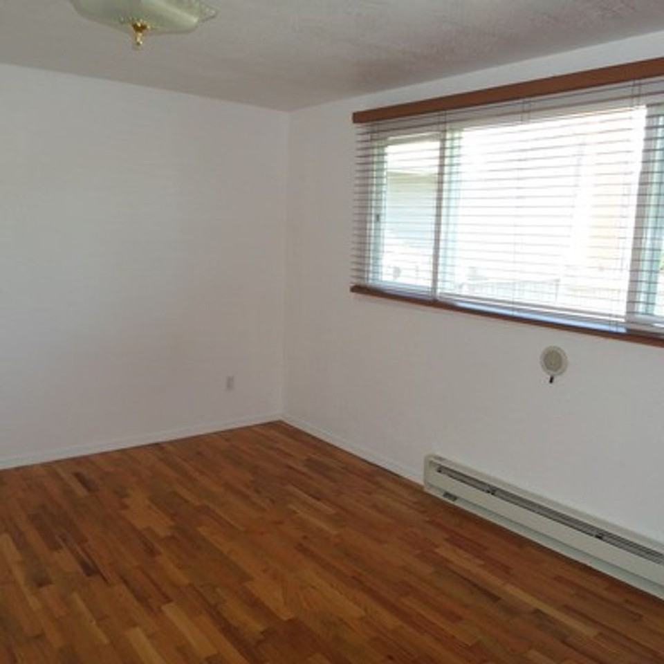 24318 16th Ave S - Photo 3 of 17
