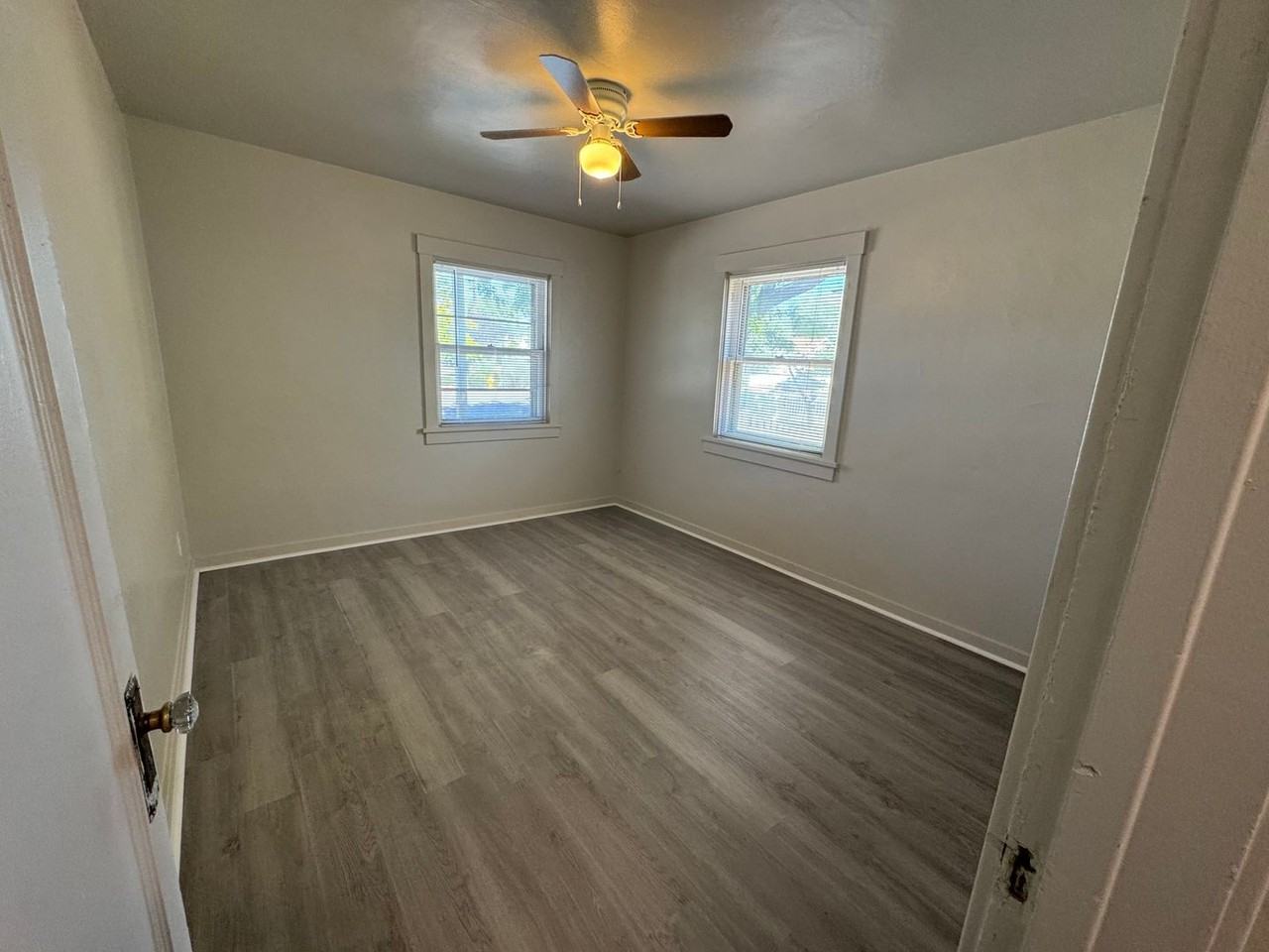 442 5th St - Photo 4 of 14