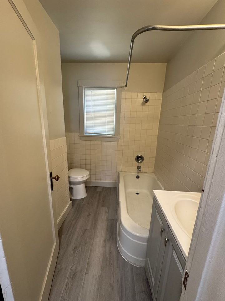 442 5th St - Photo 5 of 14