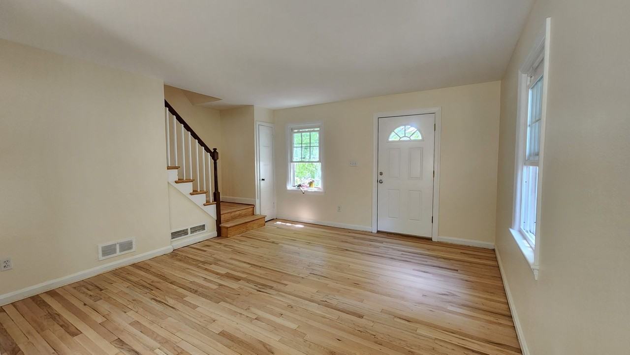5820 Biscayne Dr - Photo 3 of 21