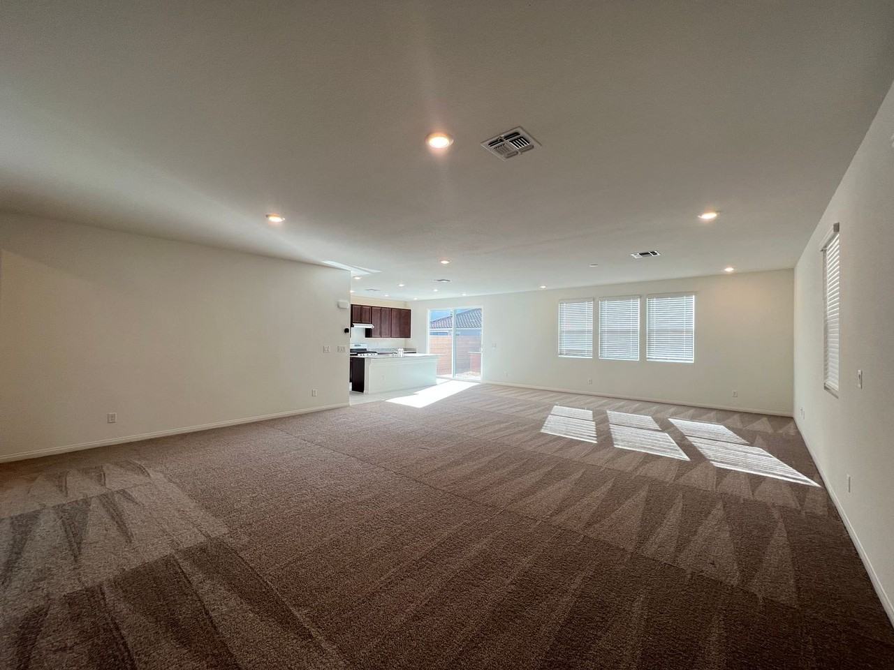 7569 W Mistral Ave - Photo 3 of 27