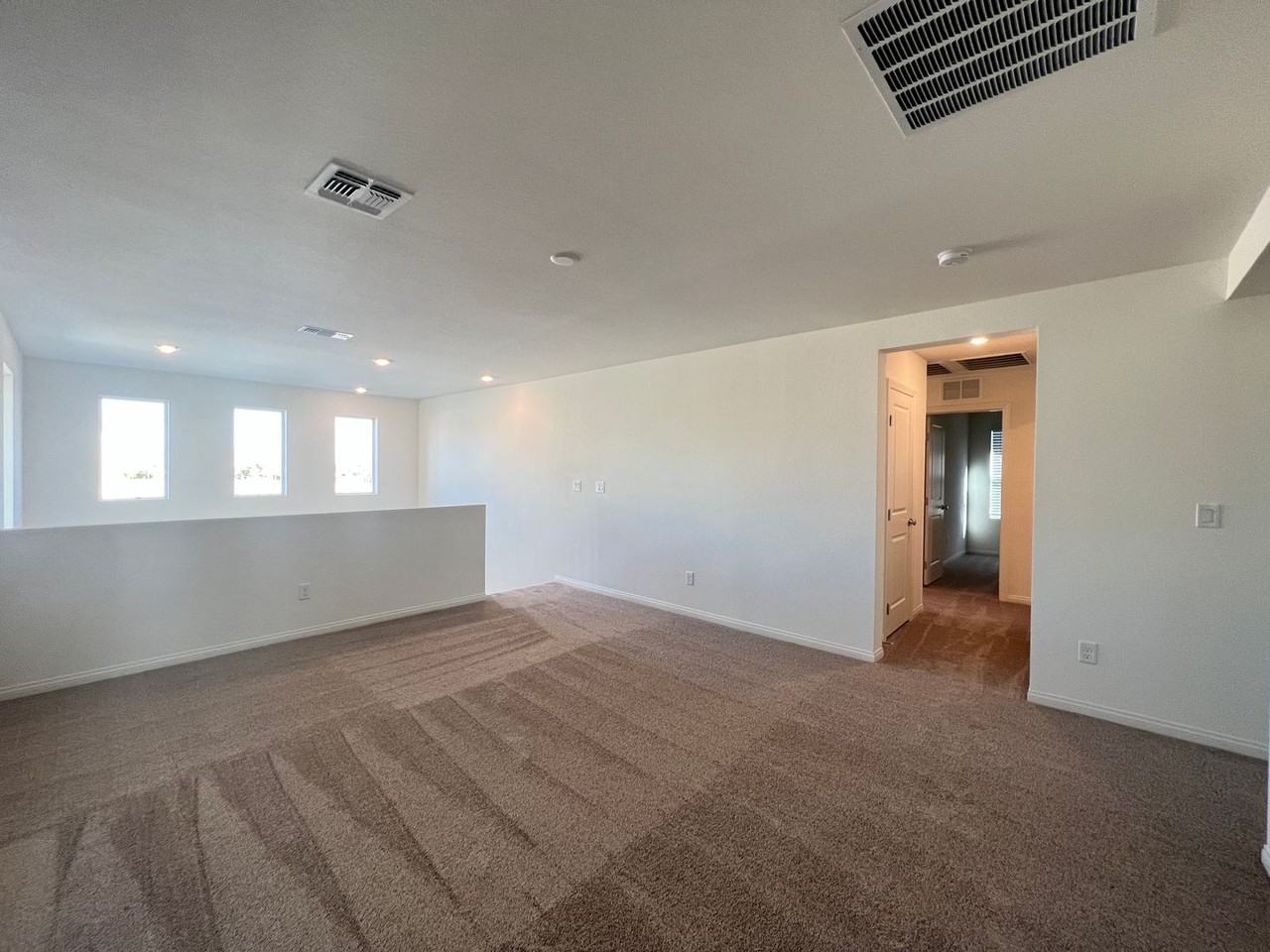 7569 W Mistral Ave - Photo 5 of 27
