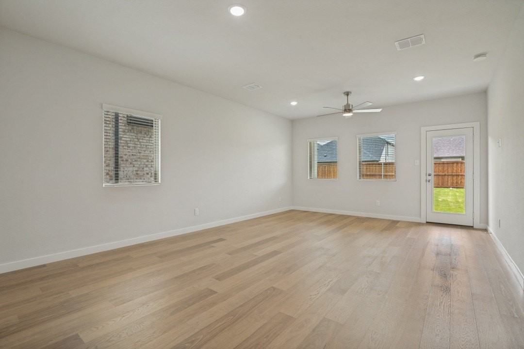 865 River Ln - Photo 5 of 25